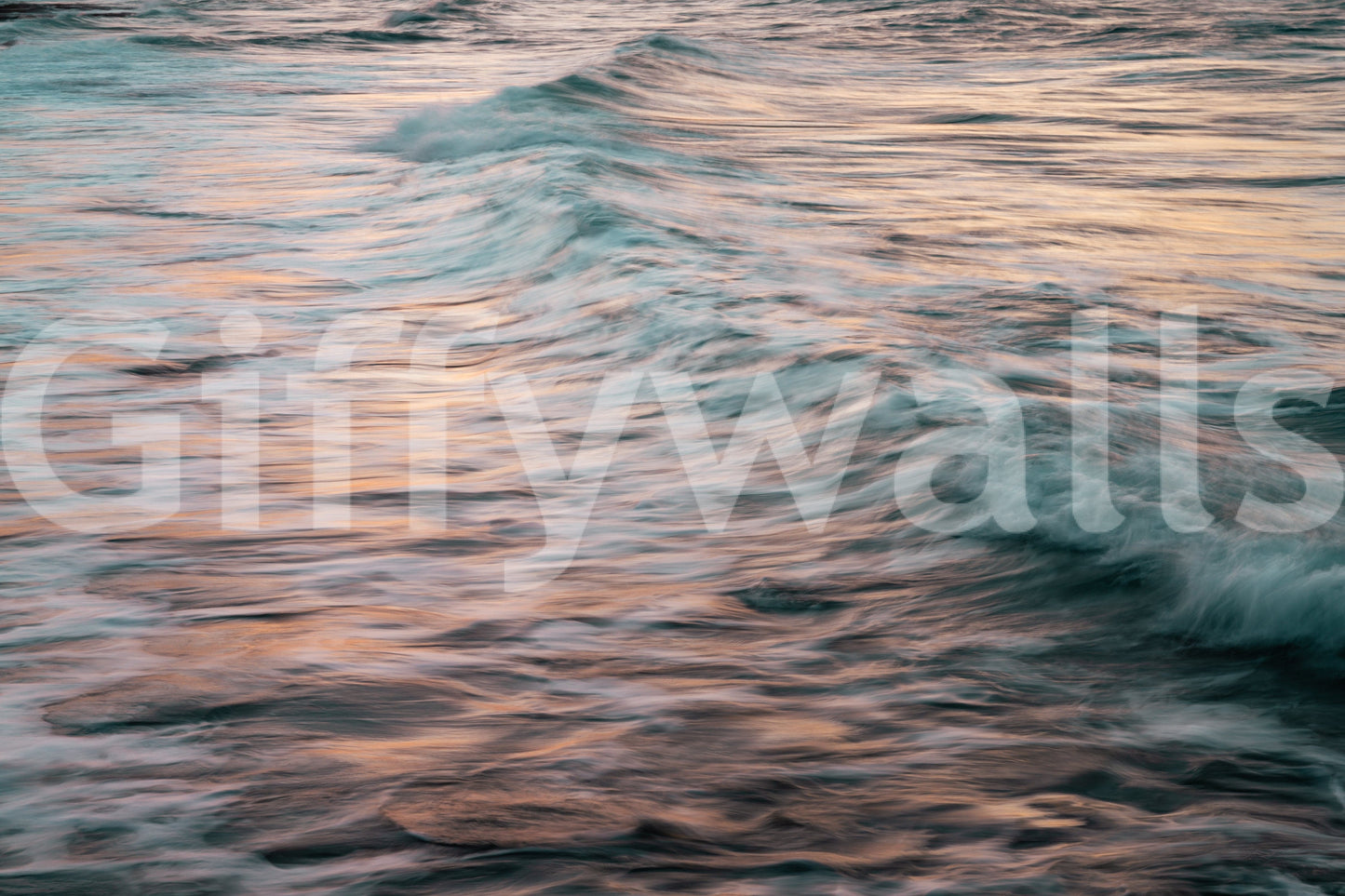 A detail of the brushstrokes and tones in the design.