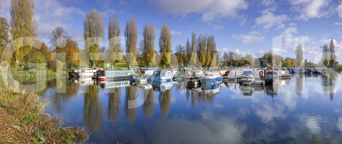 Relaxing boat marina wallpaper for nature-themed rooms