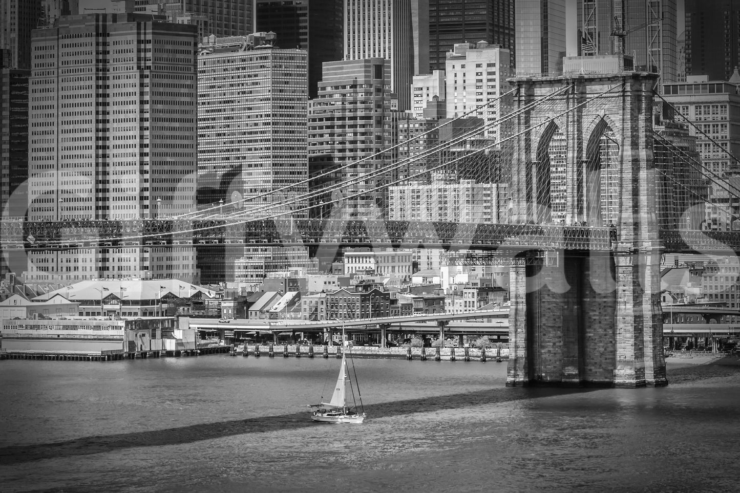 Beautiful New York City mural showcasing the Brooklyn Bridge