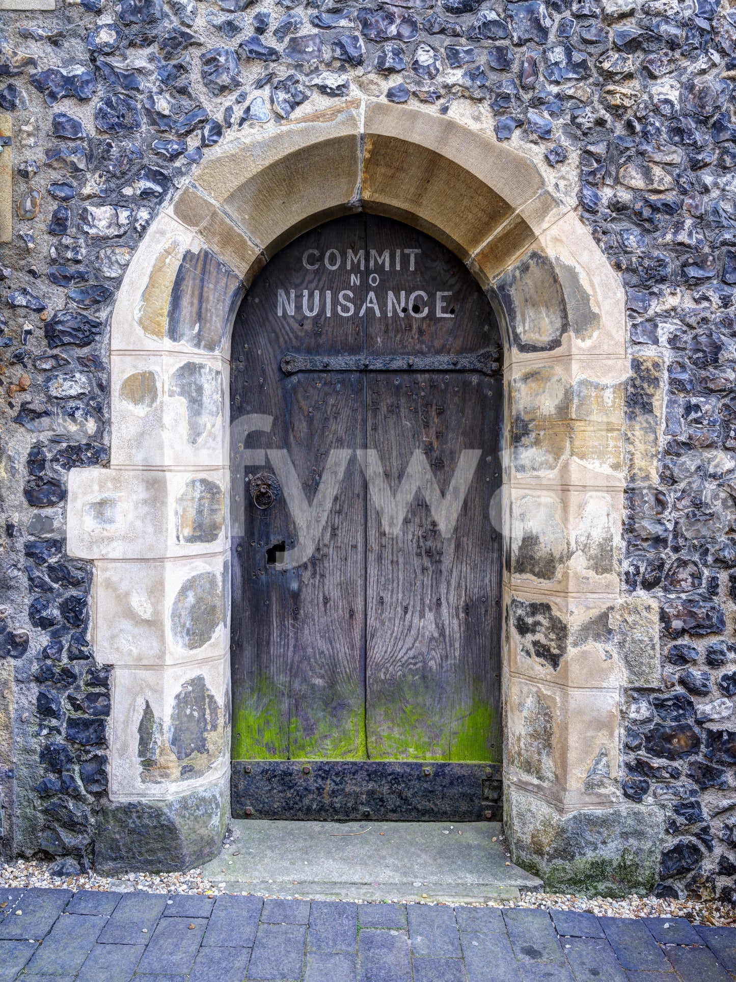 Traditional archway wall mural with timeless architectural details