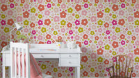 Happy daisies wallpaper with cheerful floral design

