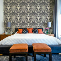 Glamorous Gatsby wallpaper with vintage fan motif

