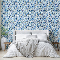 Fresh floral print wallpaper with aquatic influence

