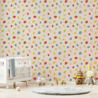 Fresh strawberry wallpaper with green leaves and fruit

