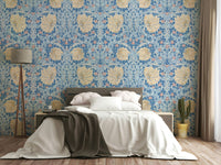 Detailed leaf and flower pattern wallpaper

