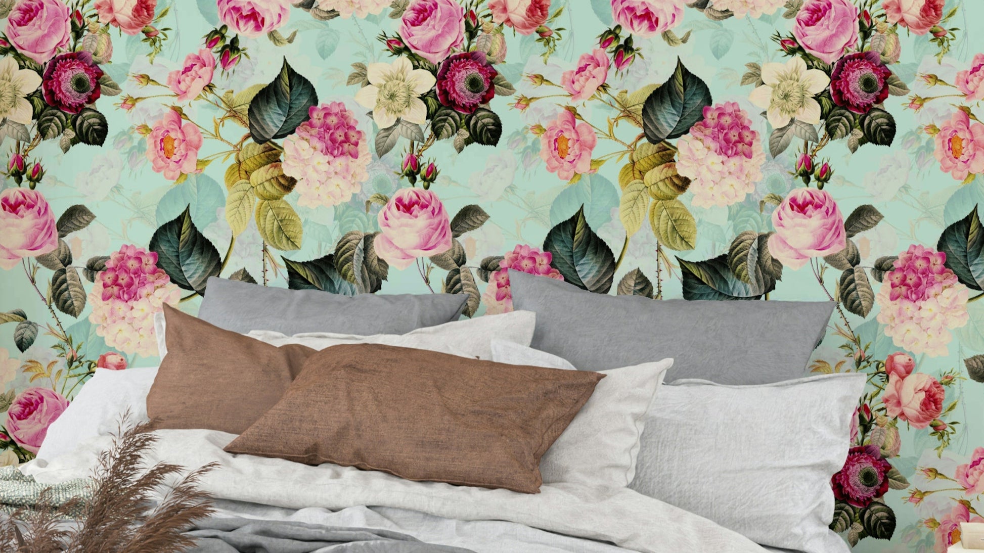 Vintage rose floral wallpaper for walls

