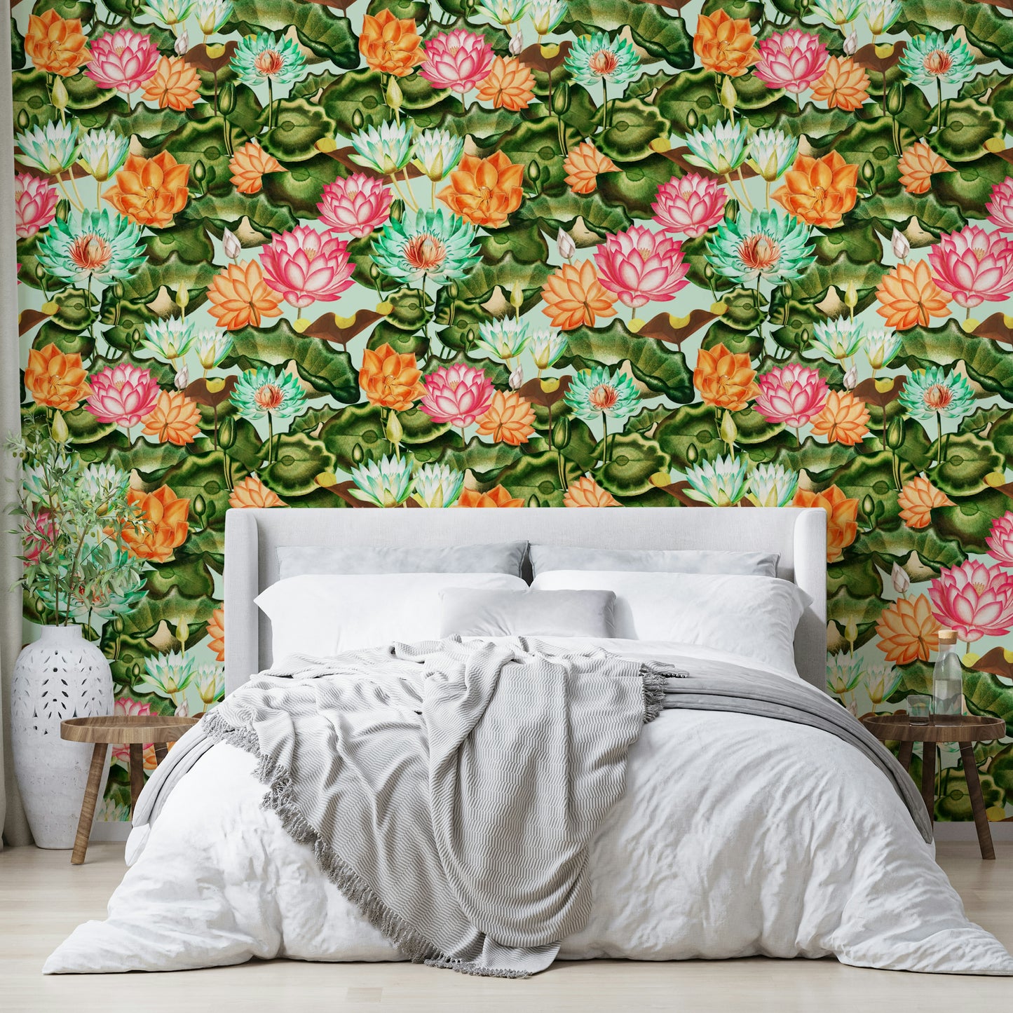 Soft nature-inspired wallpaper with water lilies and serene green foliage.

