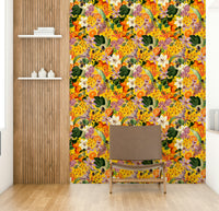 Bright and cheerful citrus blossoms in wallpaper for a lively room


