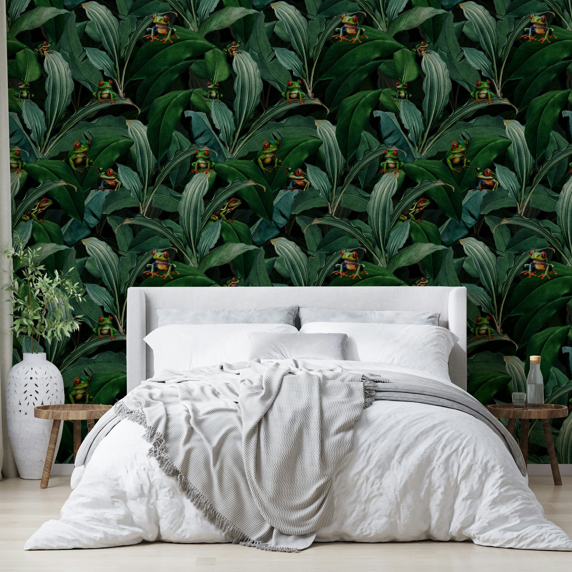 Jungle-themed wallpaper featuring animals with striking emerald eyes

