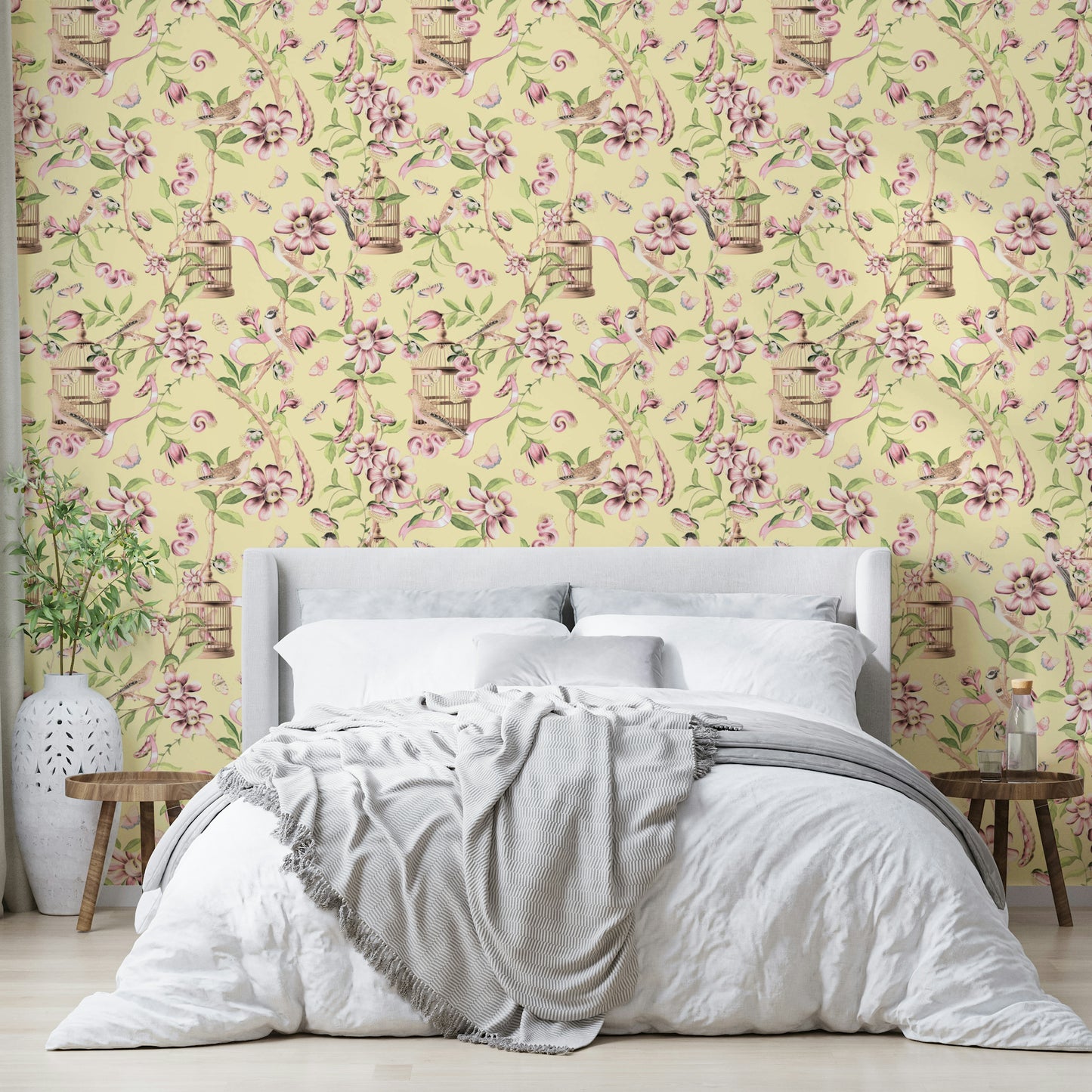 Elegant wallpaper featuring chinoiserie birds and soft florals.

