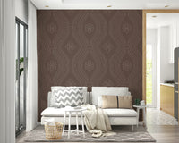 Vintage-inspired damask wallpaper in quartz finish

