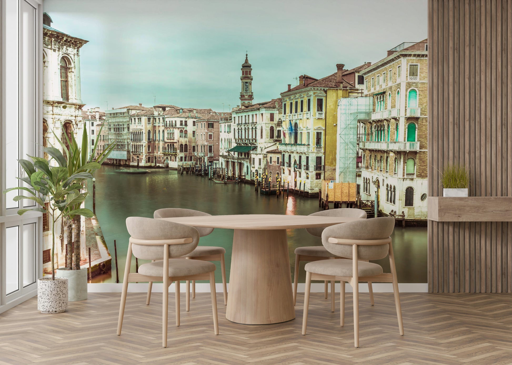 Mural wallpaper with Venice Grand Canal’s historic beauty.


