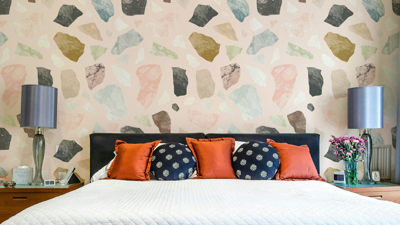 Cocceiomotiflow Wallpaper with flowing abstract design

