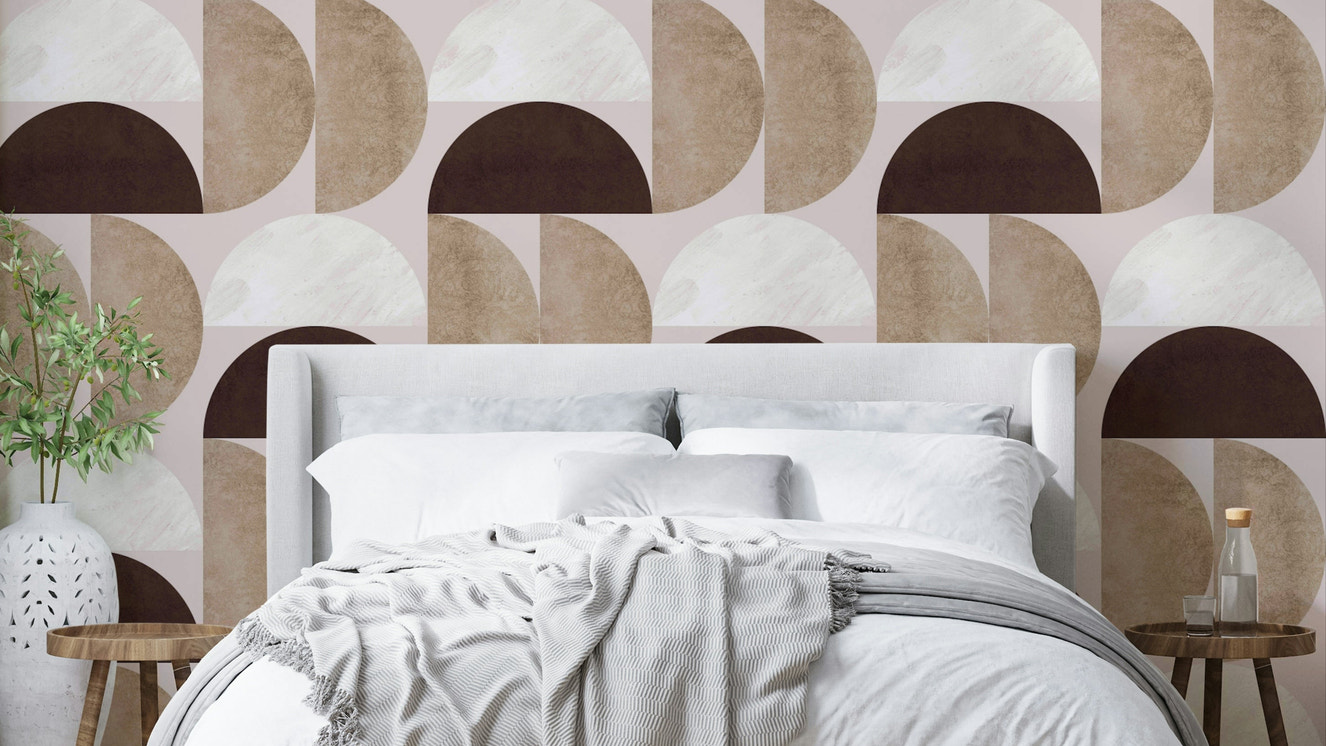 Mescolanza 17 wallpaper pattern with blush and beige semicircles

