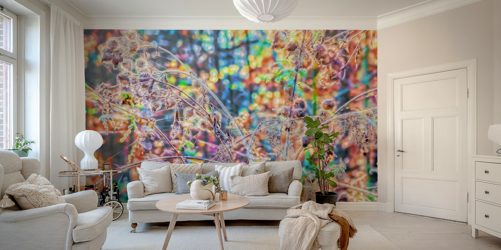 Soft focus and flowing, blurred forms.

