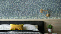 A serene and elegant wallpaper pattern.
