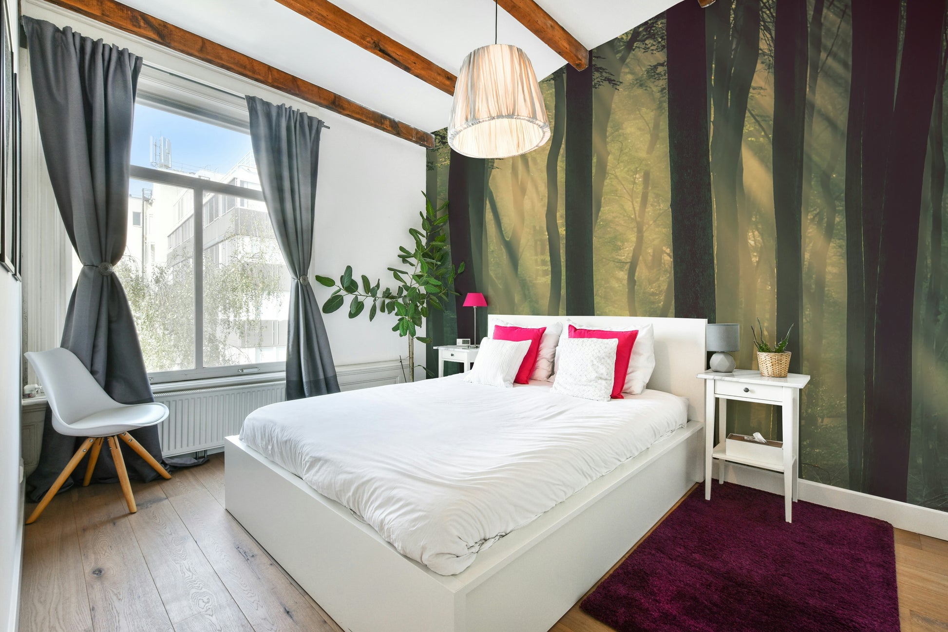 The feeling is one of fresh elegance.

