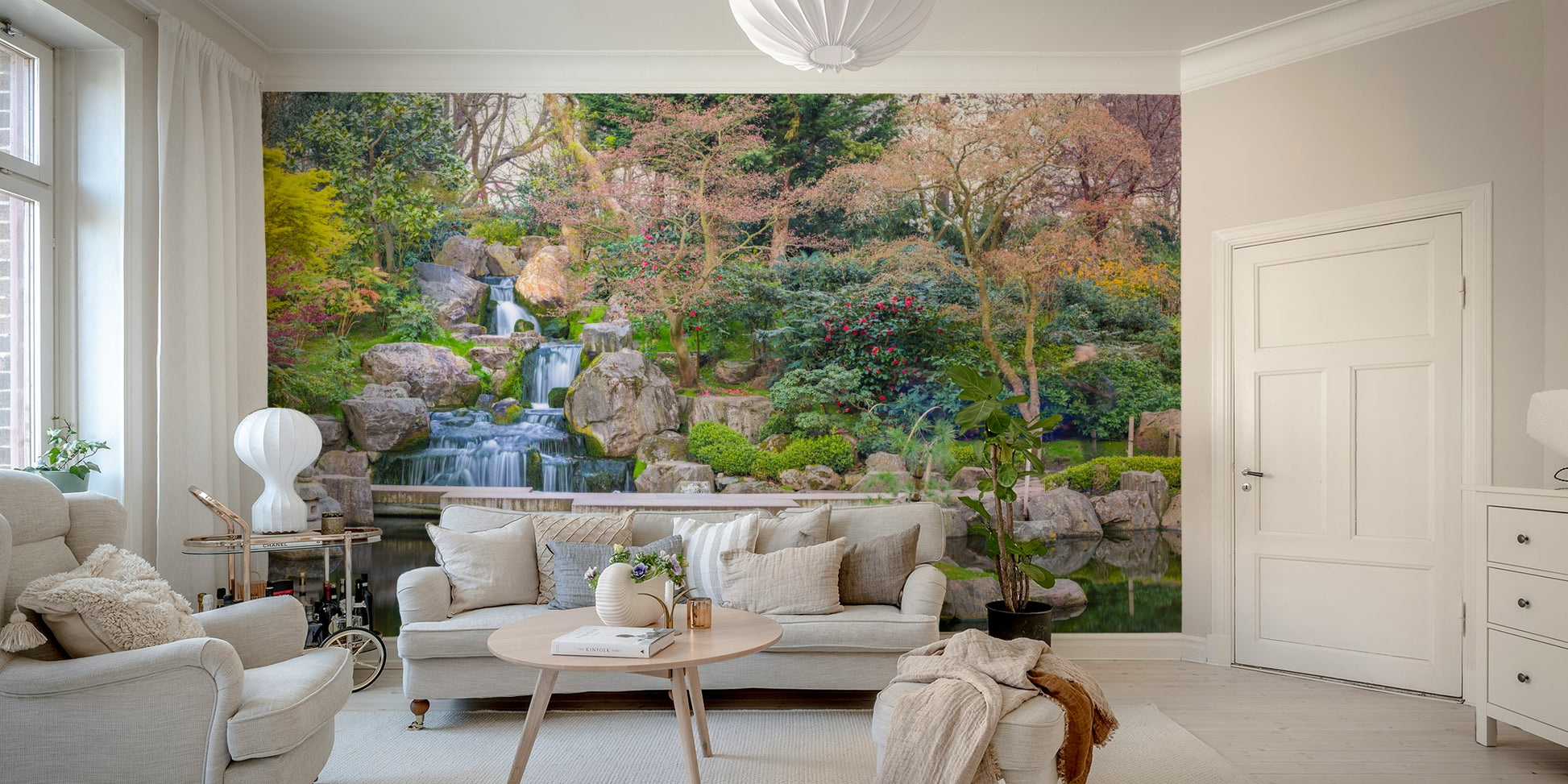 The design has a beautiful, elegant look.

