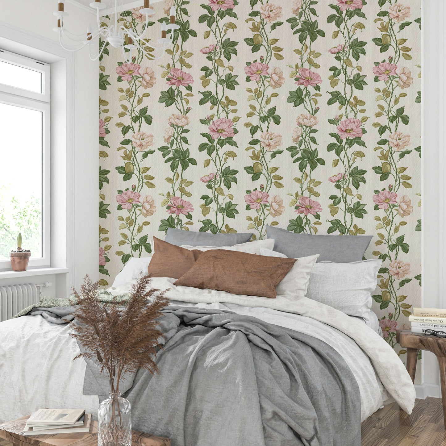 A classic floral wallpaper for walls with a rose theme.

