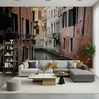 Wallpaper depicting gondolas gliding through Venetian canals with charming architecture.