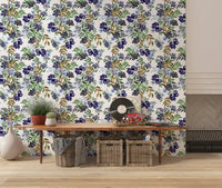 Watercolor Berry and Leaf Motif Wallpaper⁠