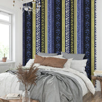 Striped wallpaper with a modern autumn theme.

