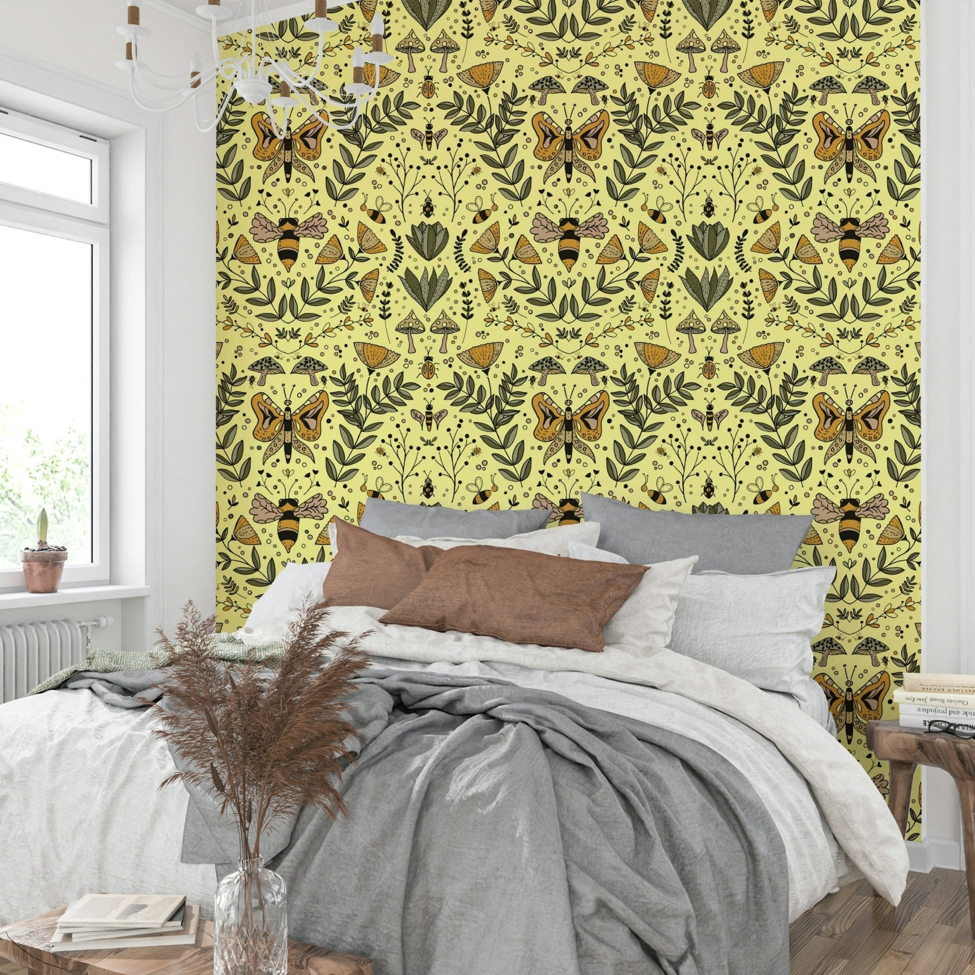 Wallpaper with a soft yellow background.

