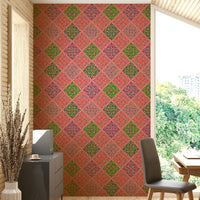 Wallpaper with a dahlia diamonds pattern.

