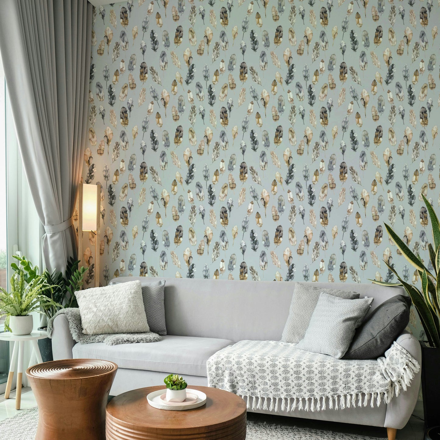 Light-toned wallpaper with shimmering feathers

