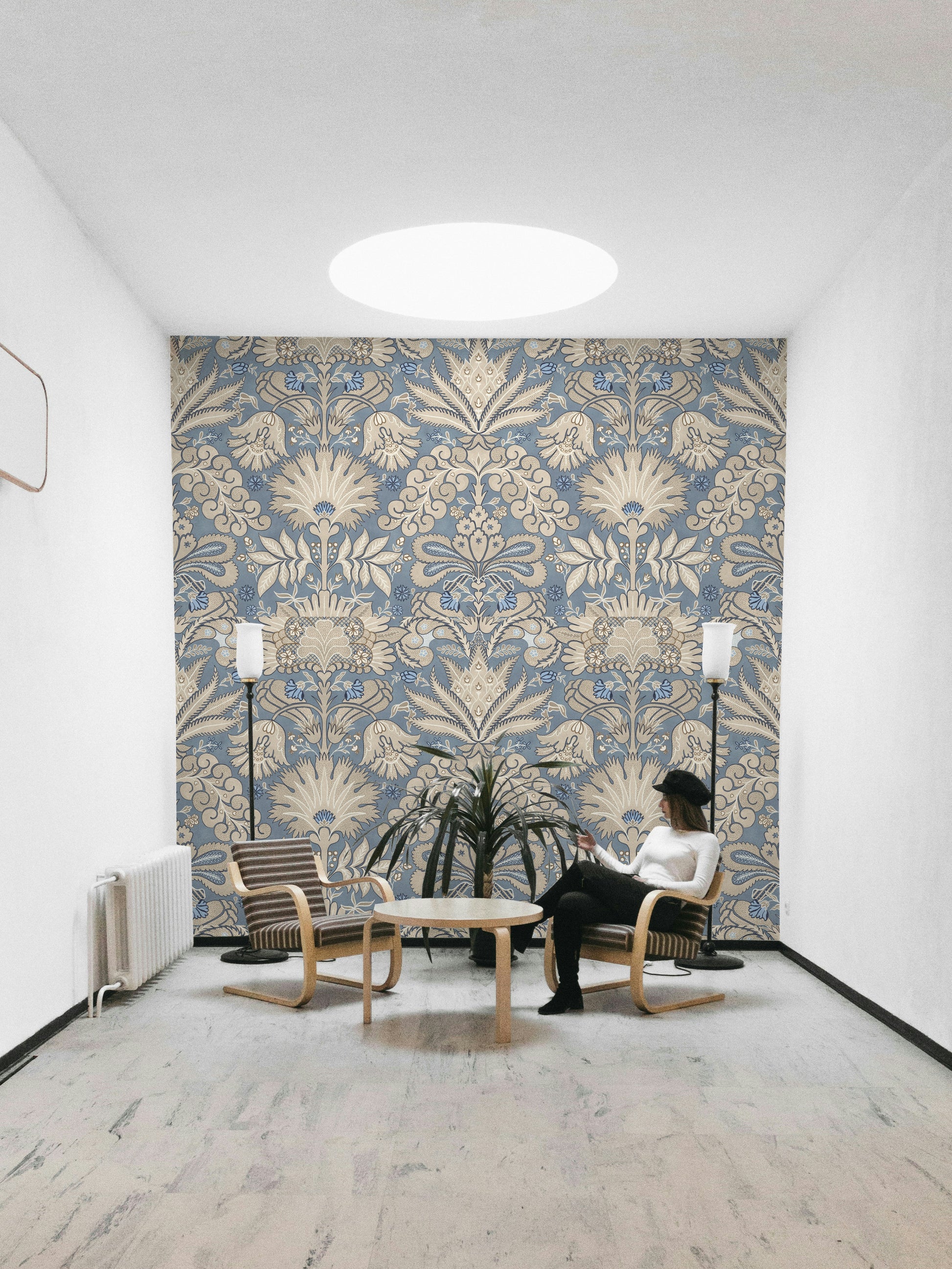 Classic damask pattern with botanical details

