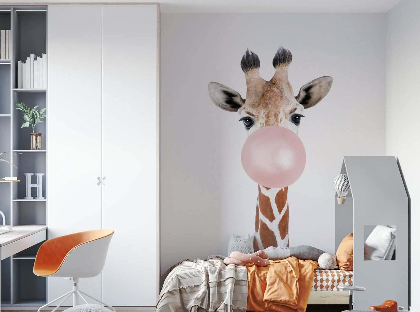 Fun giraffe mural blowing bubble gum for kids’ rooms.

