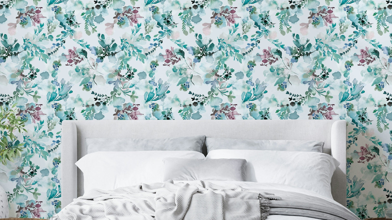 Chinoiserie wallpaper with watercolor floral motifs

