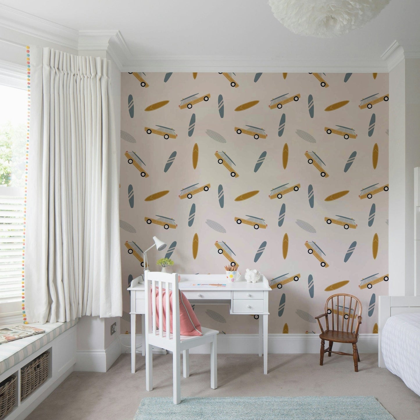 A playful summer wallpaper featuring small surfboard graphics and retro style vans.