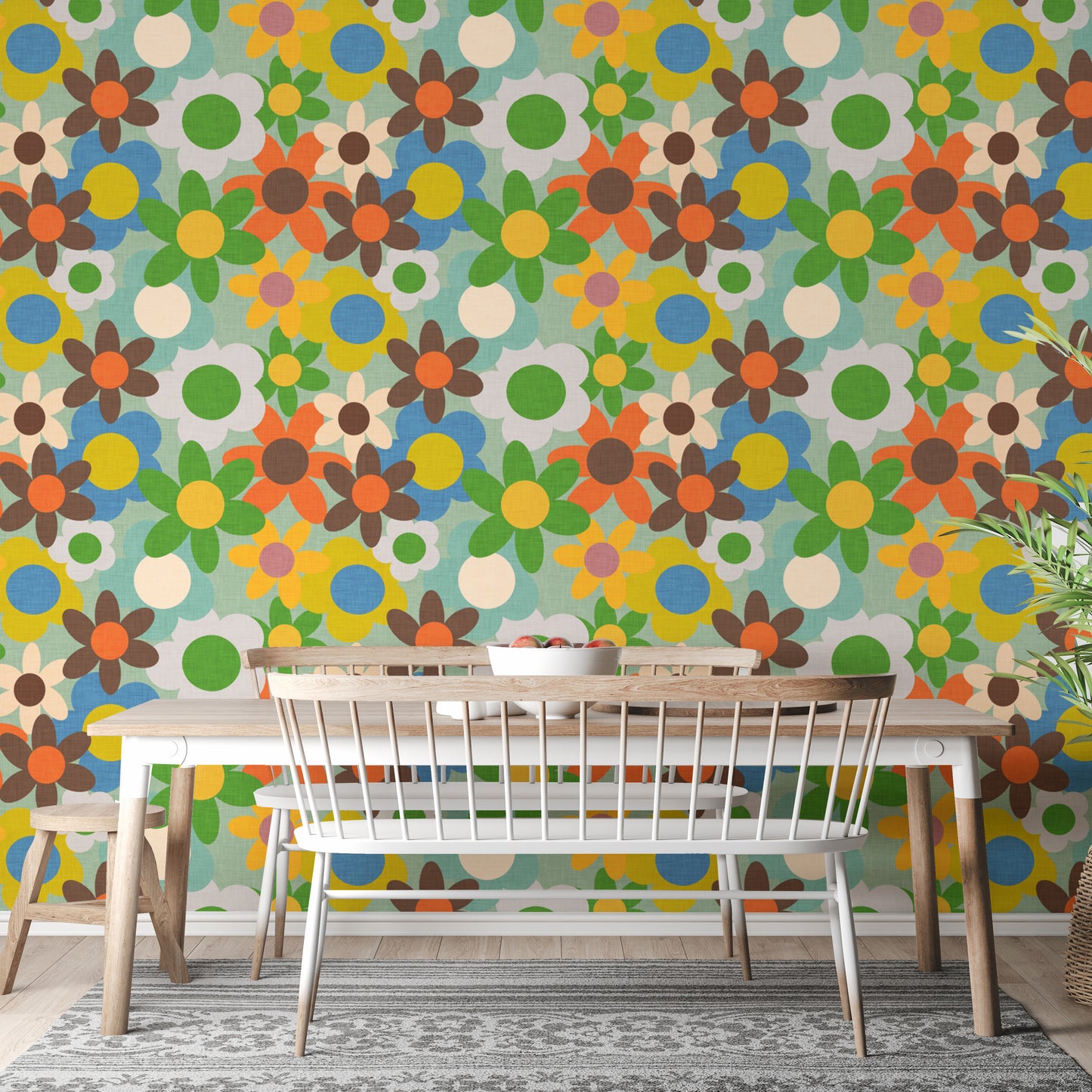 Playful floral wallpaper with retro flower shapes
