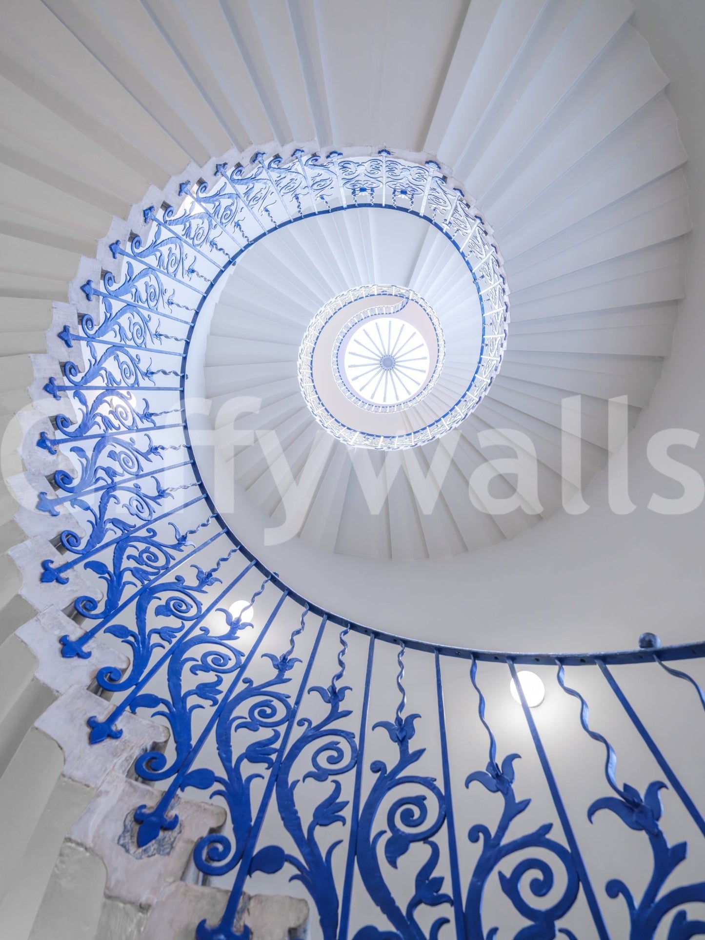 Contemporary spiral feature wallpaper

