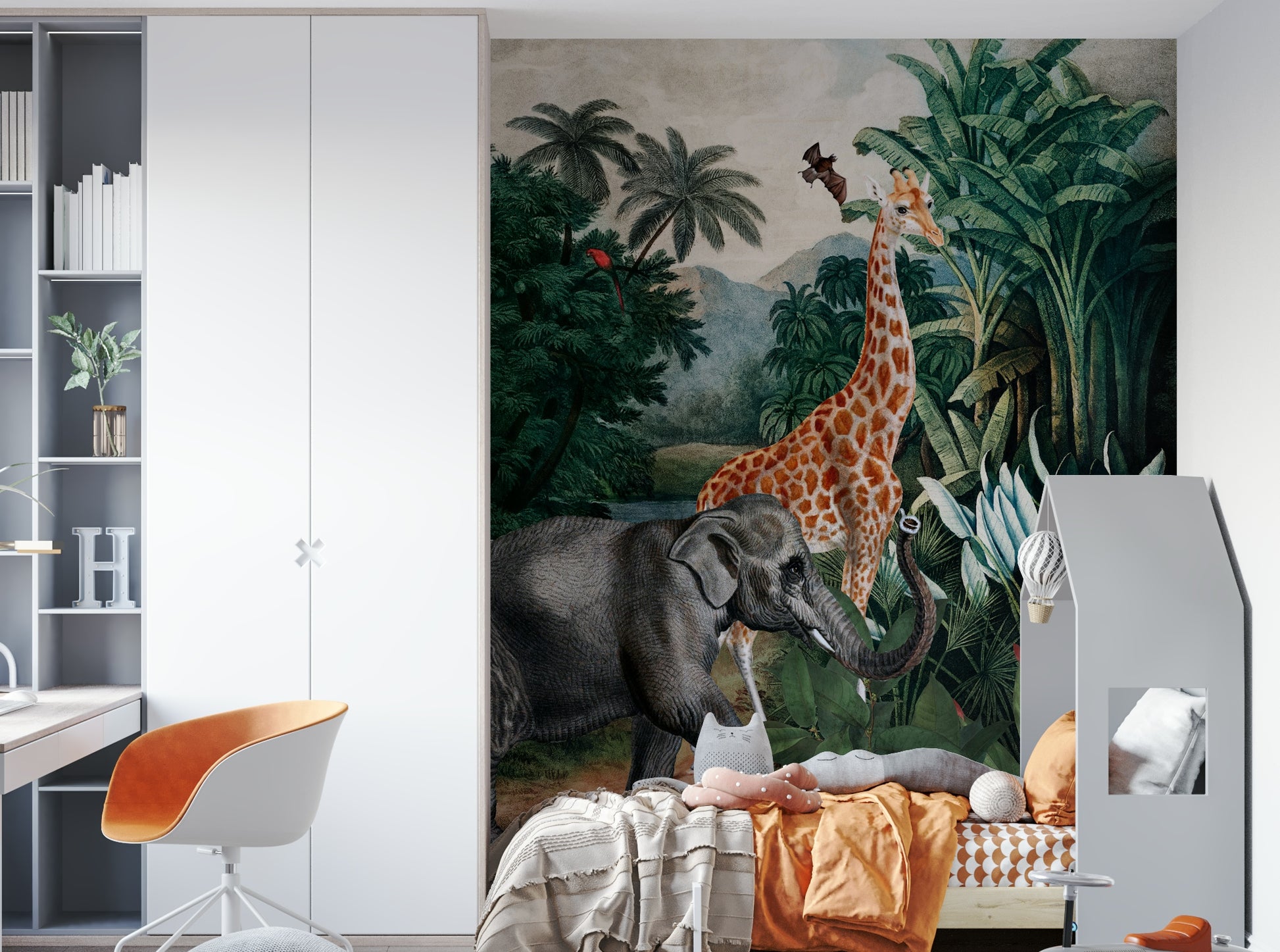 Hand-drawn wildlife mural

