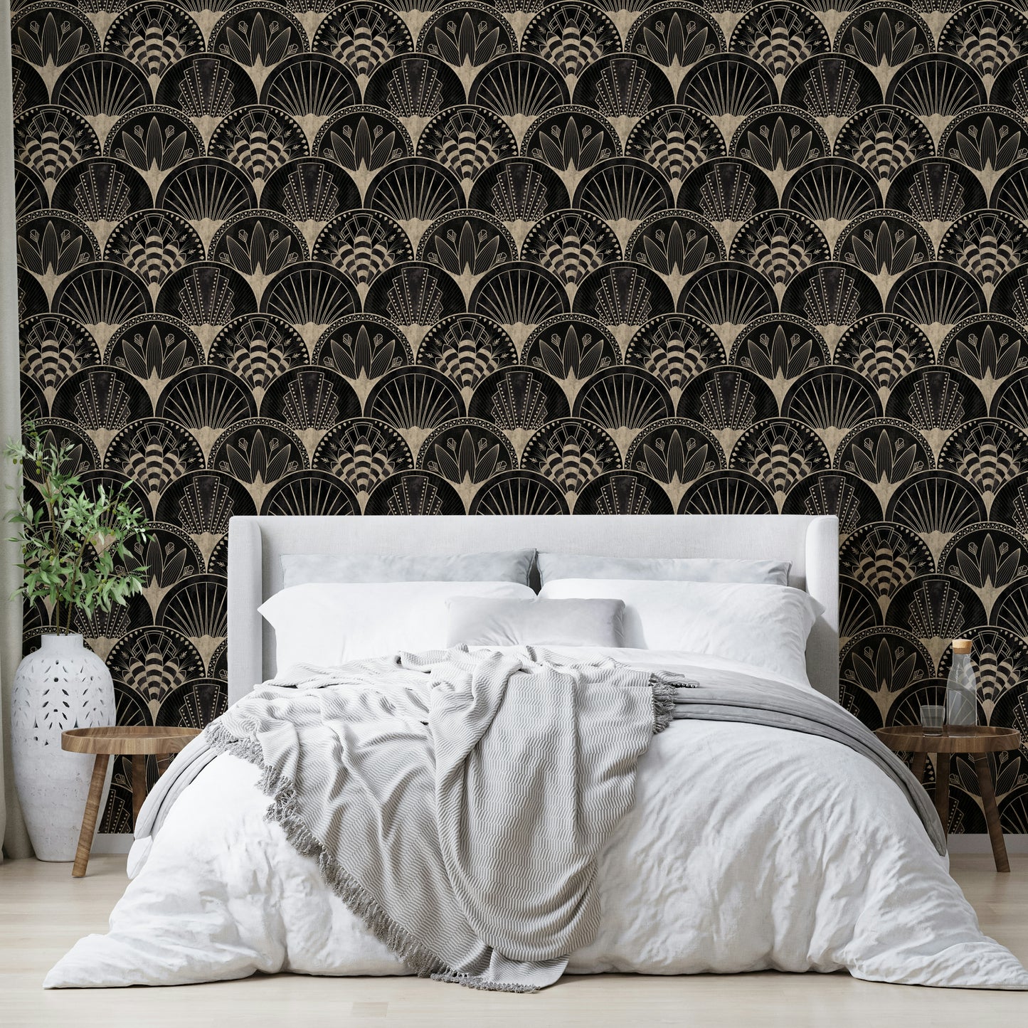 Art Deco wall mural in black

