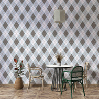 A wallpaper with a classic argyle diamond pattern.
