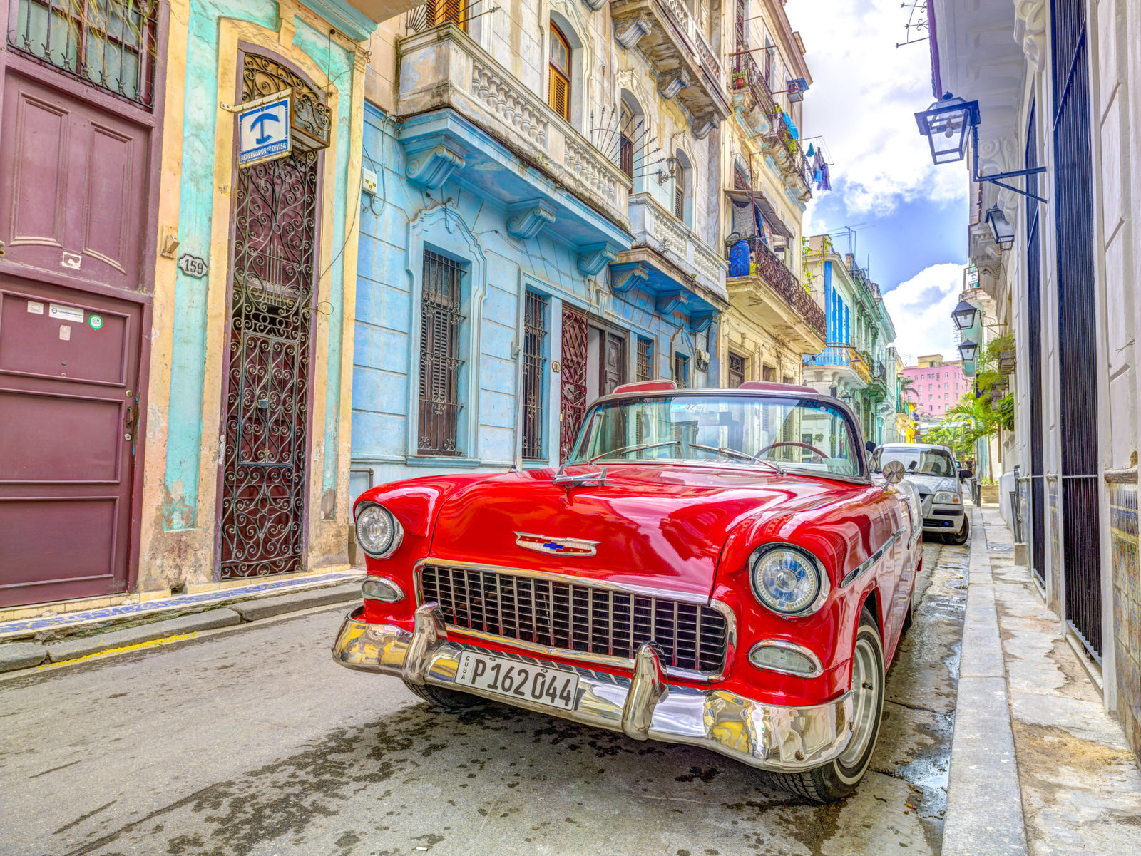 Cuban Cruise Wall Mural
