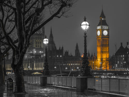 Big Ben: Noir Glow Wall Mural