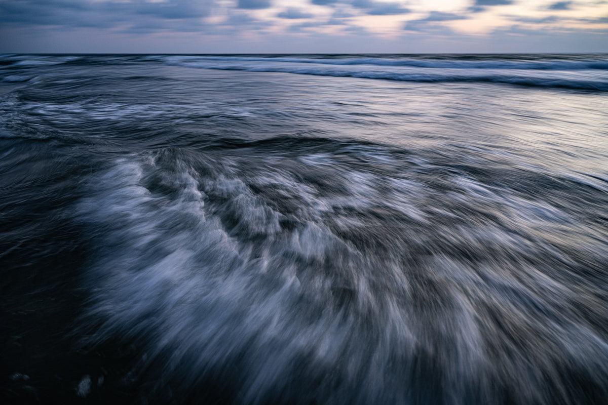 The Uniqueness of Waves LI Wall Mural in your room