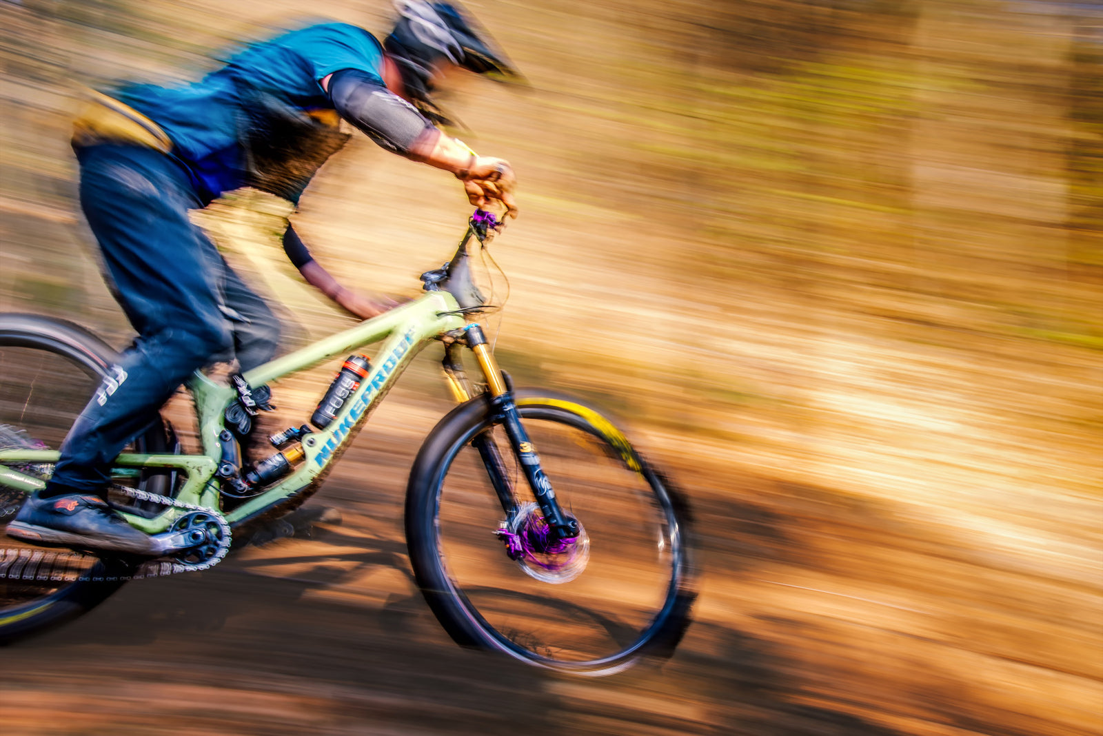 Mountain Bike Rush Wall Mural -2307006