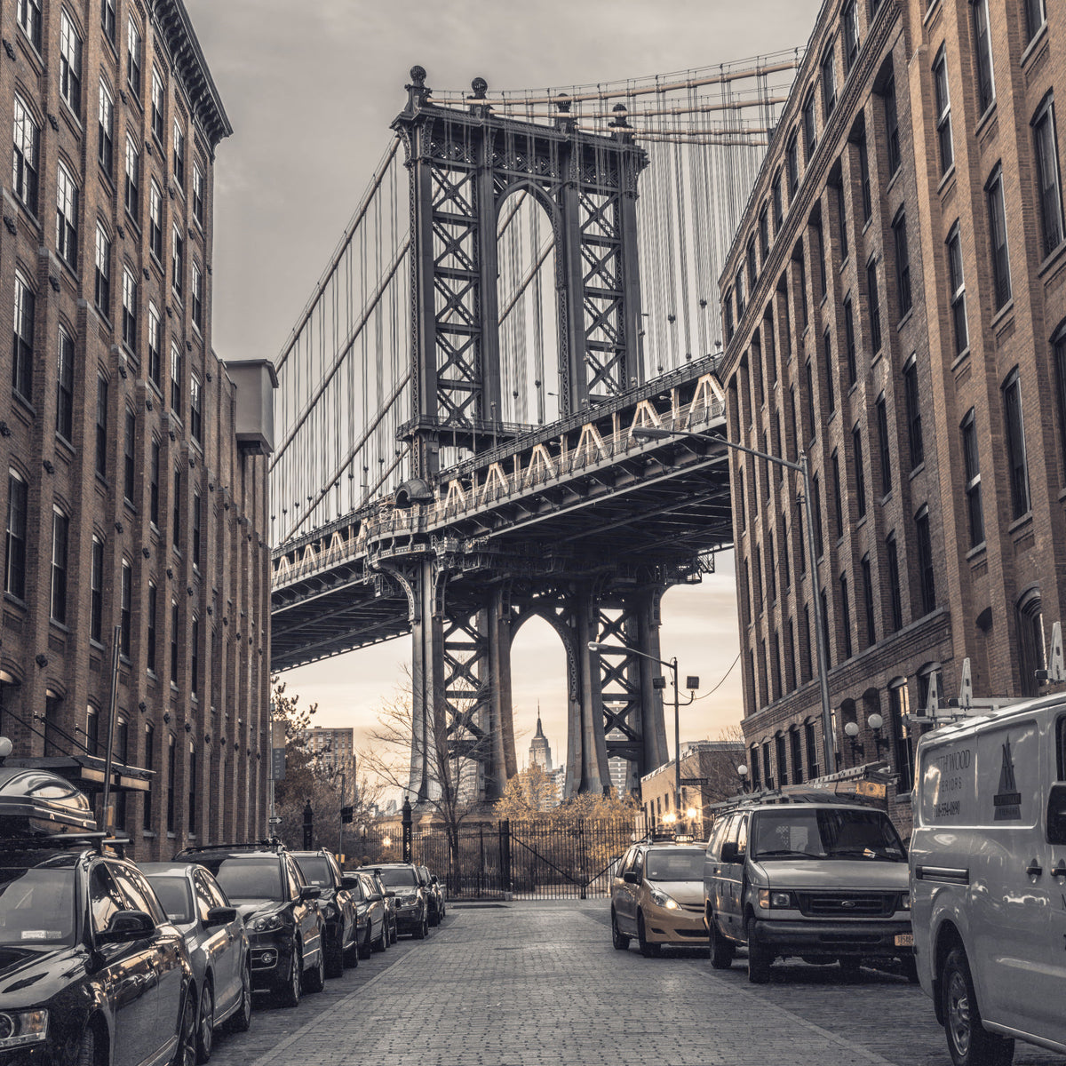 Manhattan Bridge from Dumbo  Wall Mural in your room — zoomed