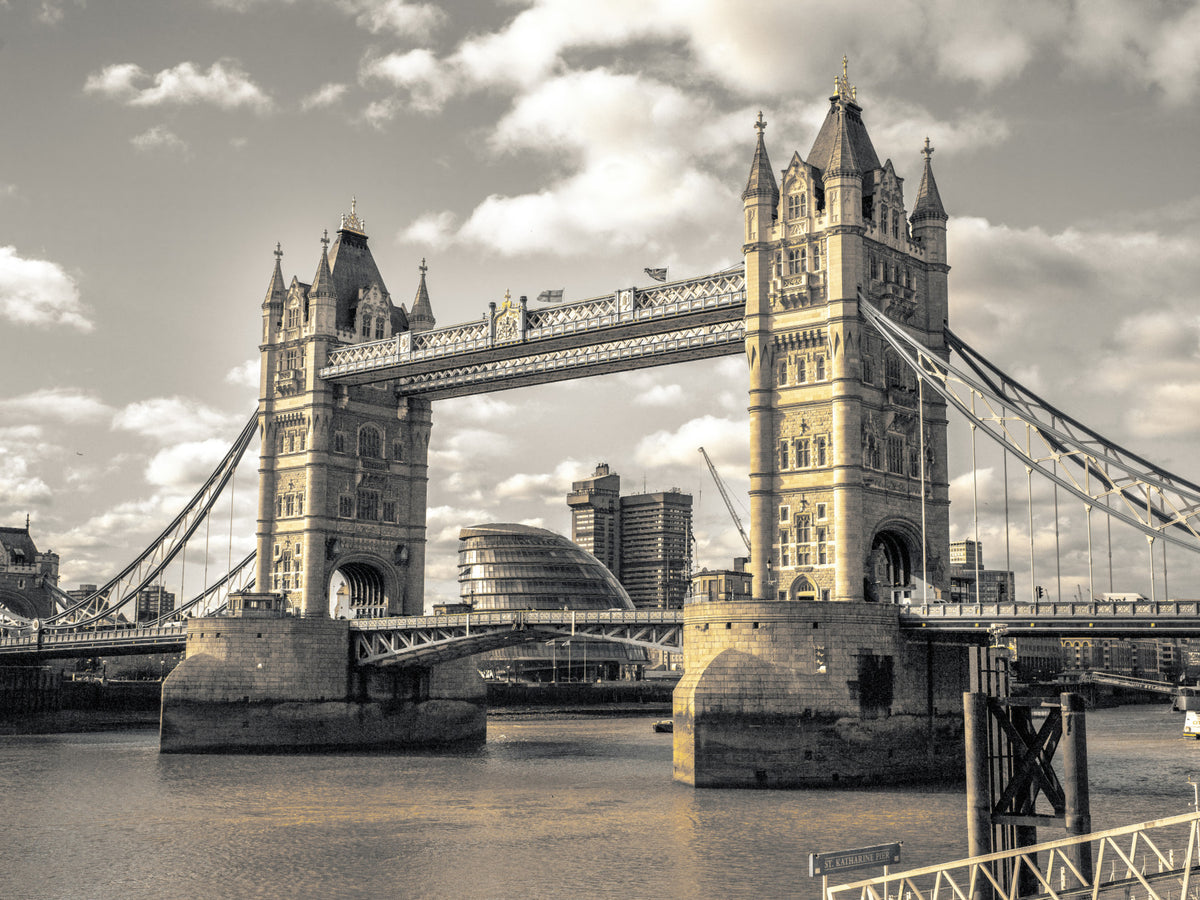 London Bridge Wall Mural in your room — zoomed