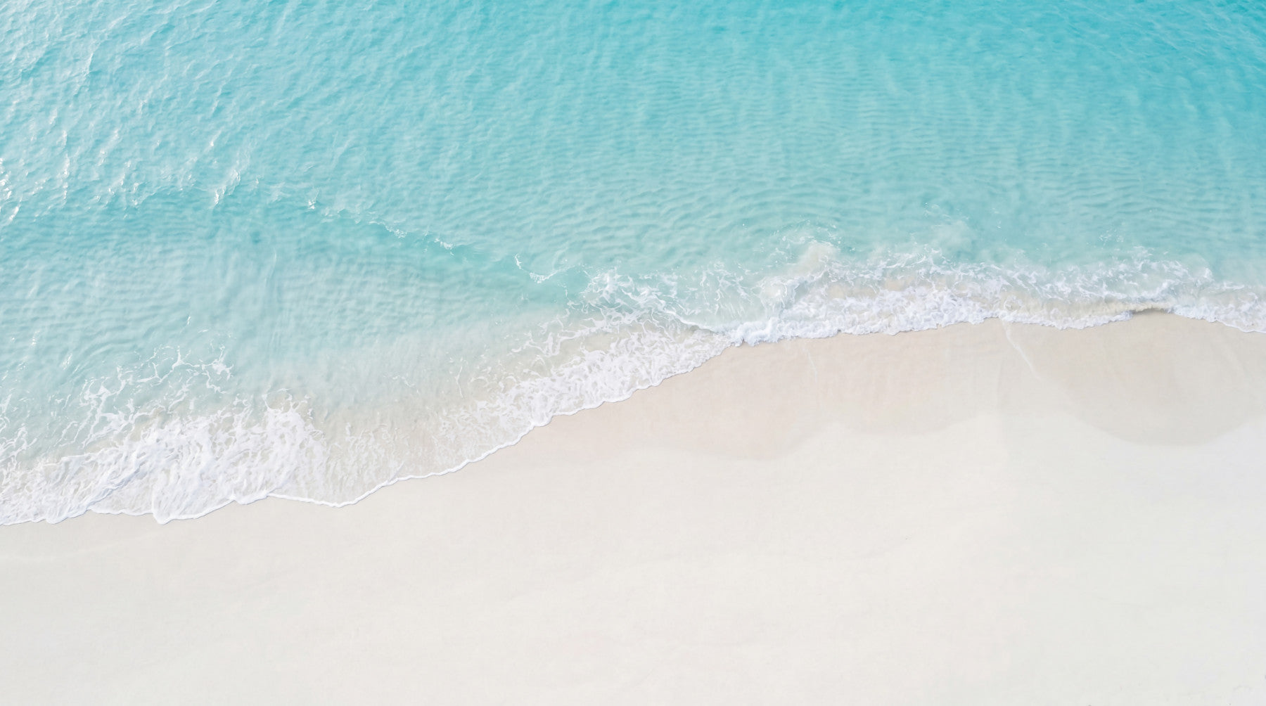 Bedroom Coastal Serenity wall mural with turquoise water and white sand