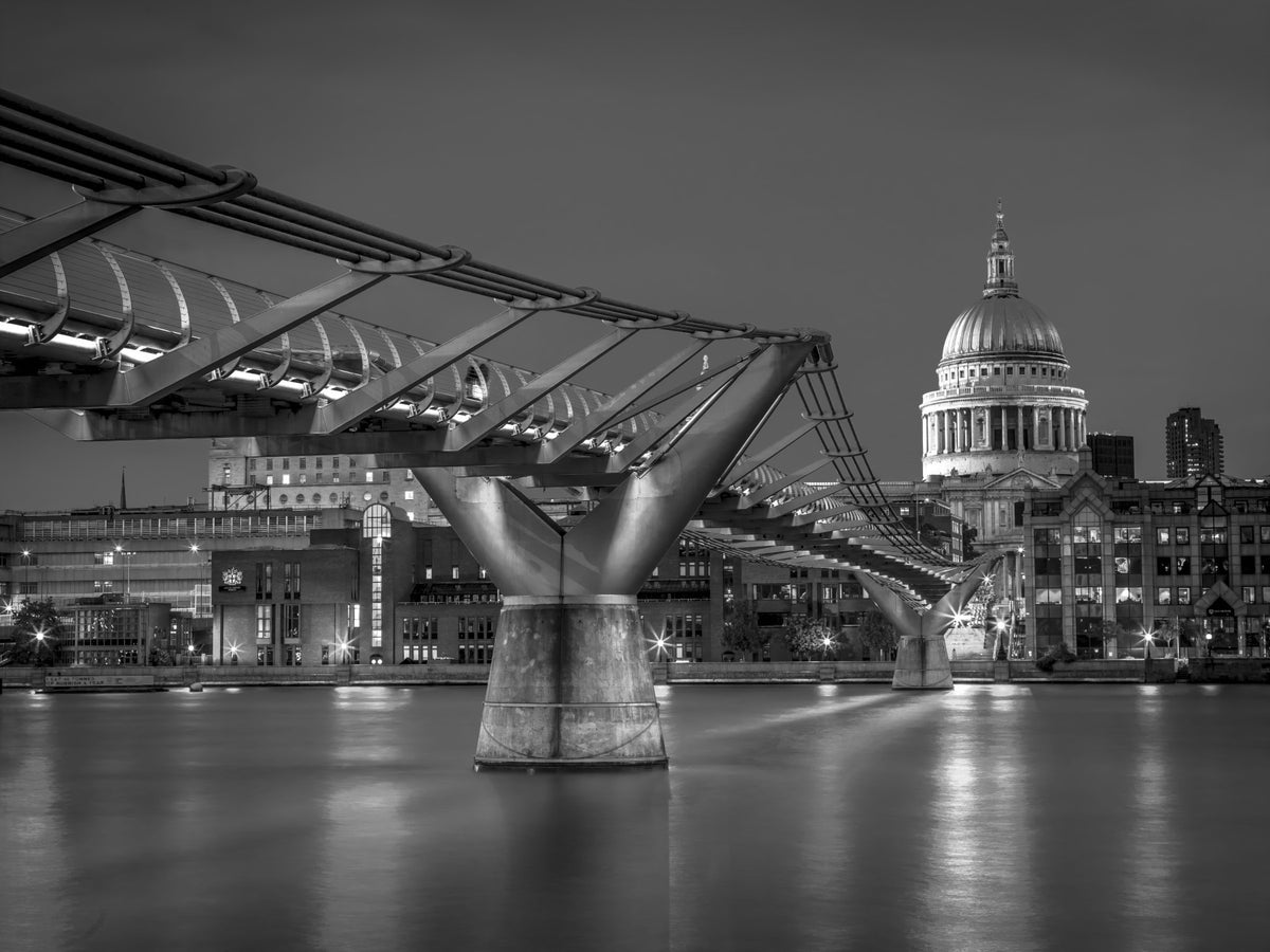 London Millennium Bridge Nightfall Wall Mural in your room — zoomed