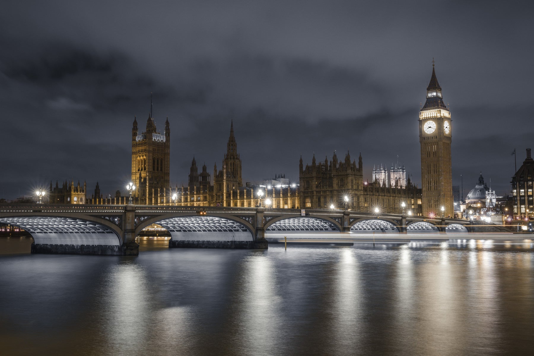 London skyline wall mural with illuminated city landmarks
