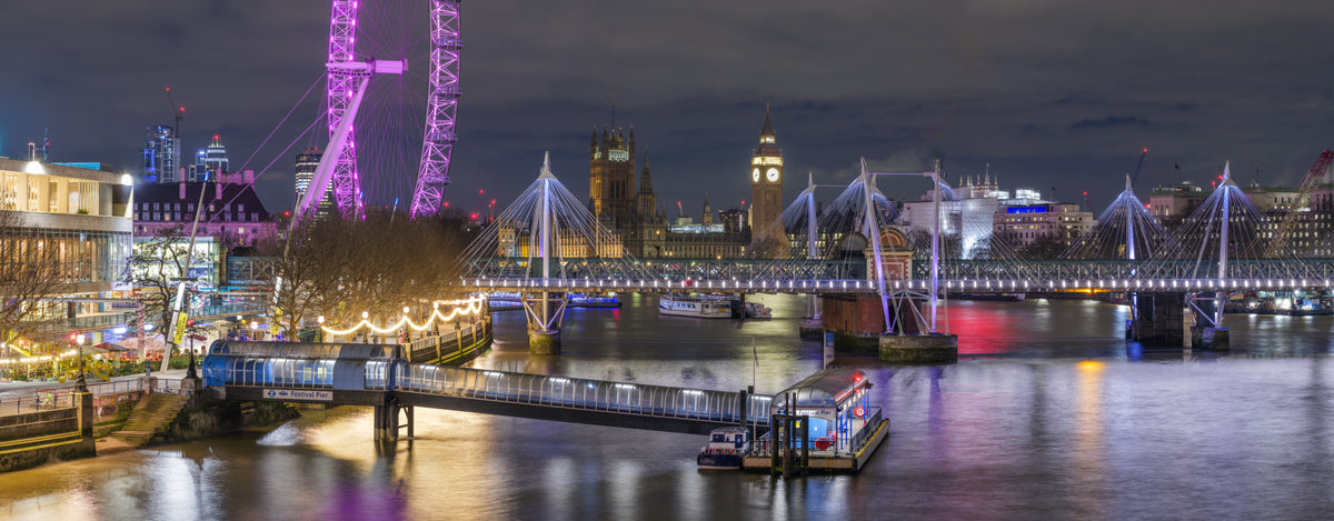 Hungerford Bridge Twilight Vista Wall Mural in your room — zoomed