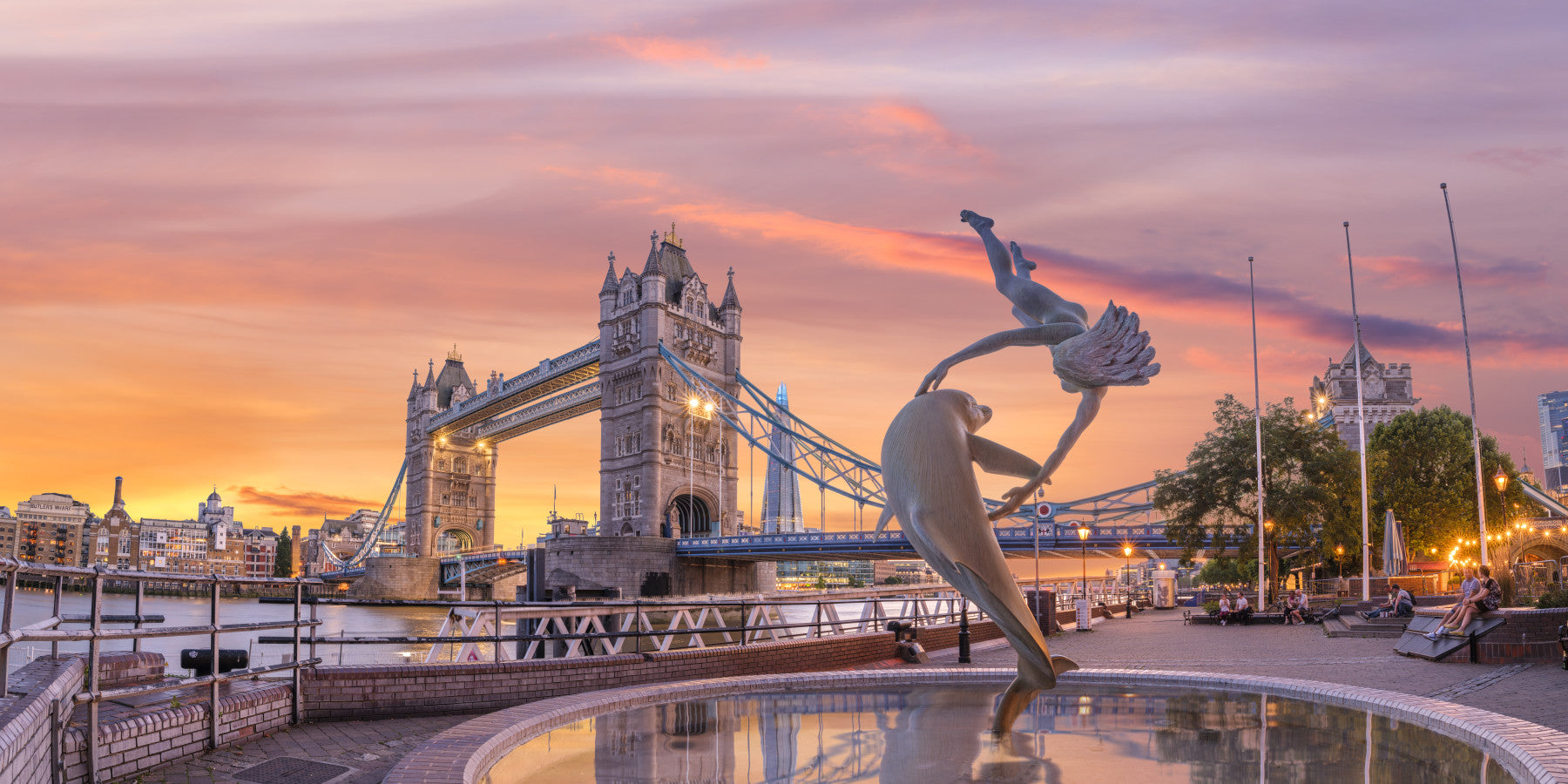 Evening Fountain at Tower Bridge Wall Mural in your room — zoomed