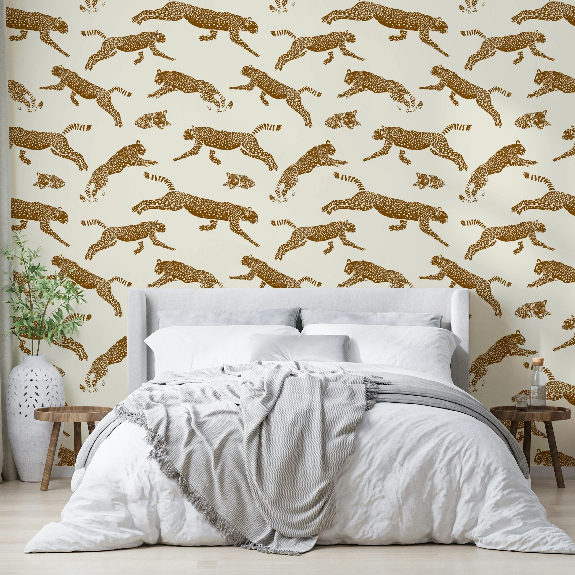 An interior with a dramatic and striking accent wall

